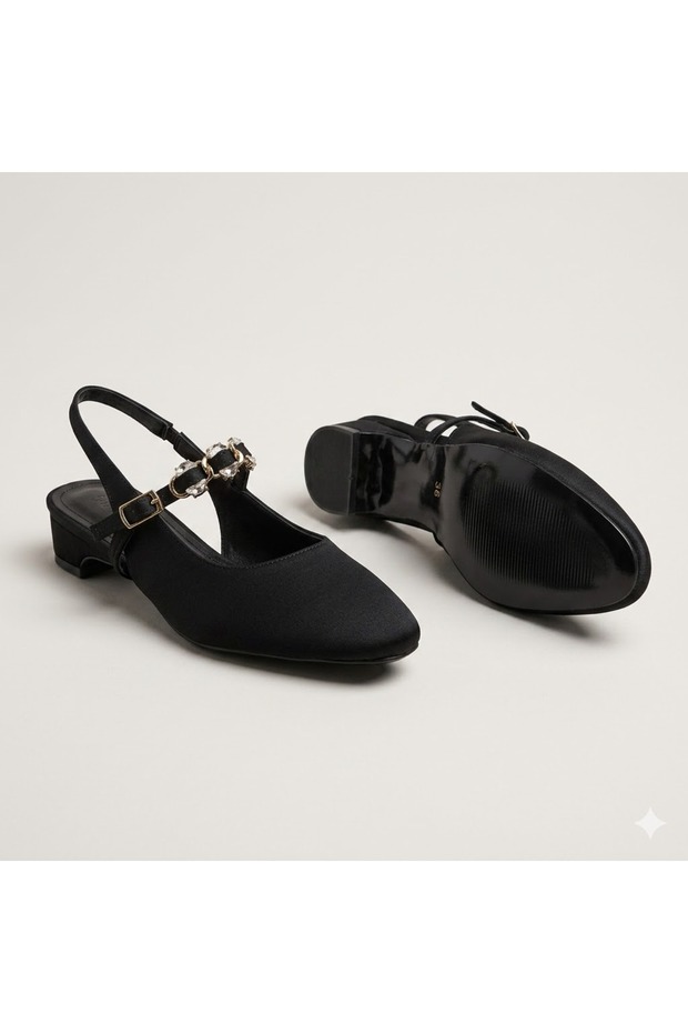 (Park Moda) Closed Toe Women's Shoes with Stone Detail Black