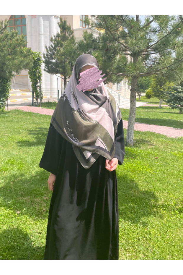 وشاح قطني كبير الحجم بنمط نوفا مقاس 115×115 سم