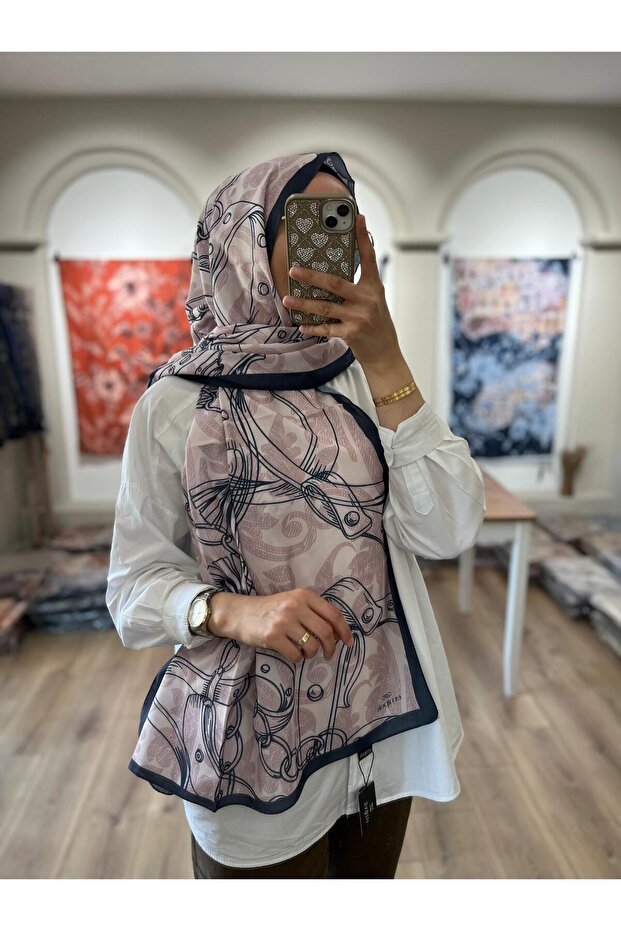 شال ناعم بنمط سلسلة - أزرق داكن