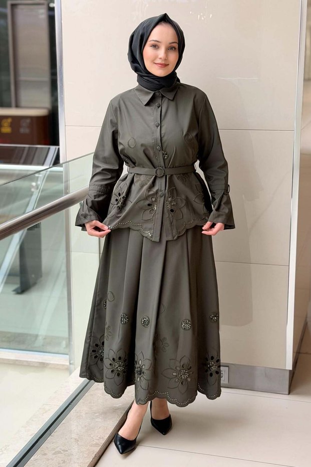 Fuat Gürşen 5641 Brode Detailed Skirt Suit