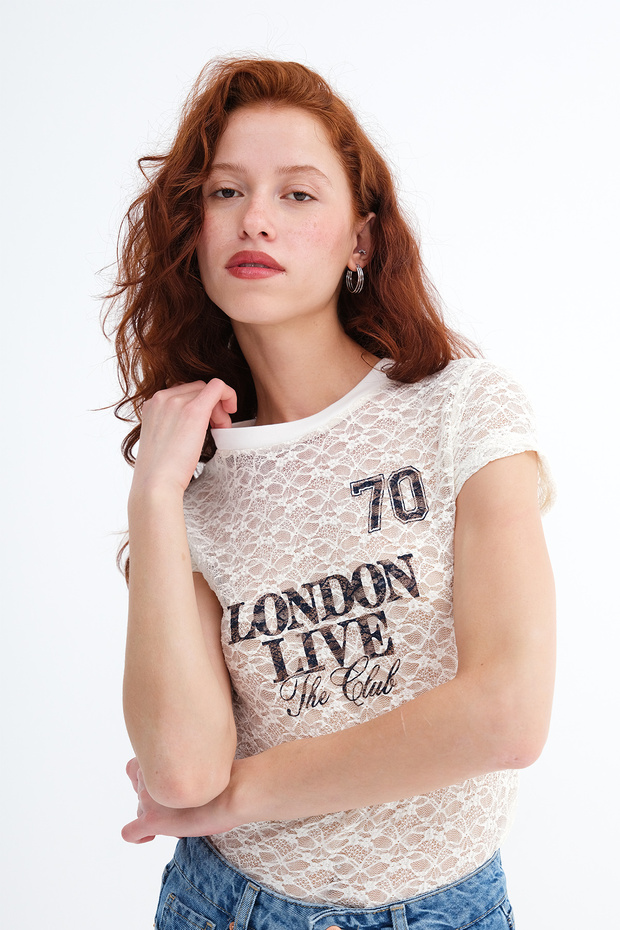 Lace Detailed Printed T-Shirt P19740