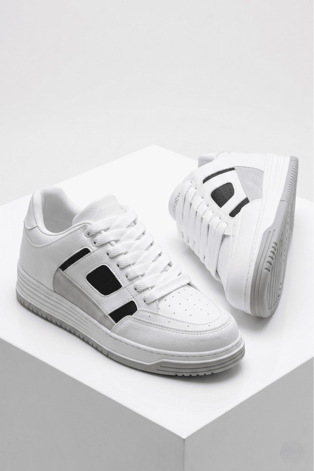 Zrc2410 High Quality High Sole Men's Sneaker White Black