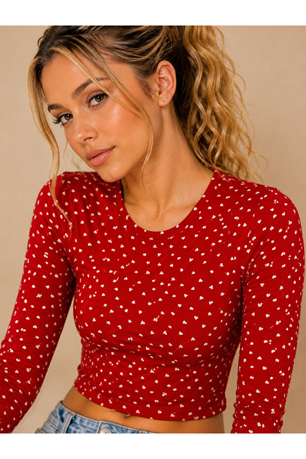 Red Heart Pattern Long Sleeve Crop Blouse – Y2K Style Women's Crop Top
