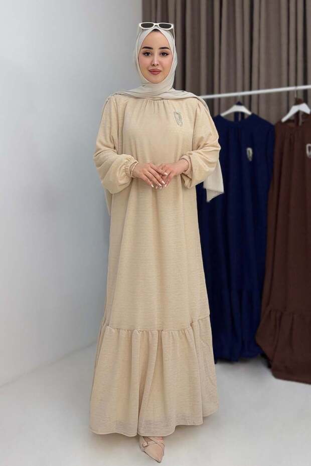 Women's Brooch Detailed Flexible Six-Ruffle Dress Beige