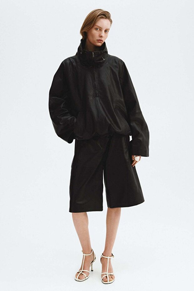 Leather Bermuda shorts