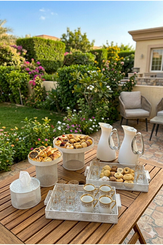طقم ضيافة عصري متكامل – مكون من طقم ترامس شاي وقهوة + طقم استاند كيك + طقم صواني تقديم + علبة مناديل