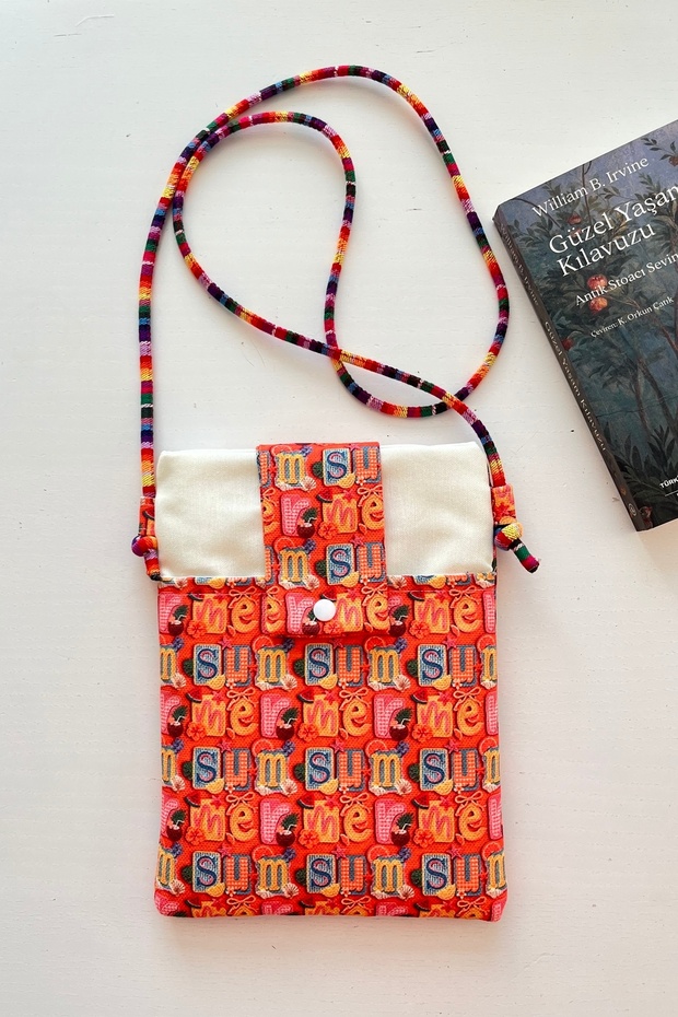 Summer Hanging Book Cover with Pockets Book Bag Organizer