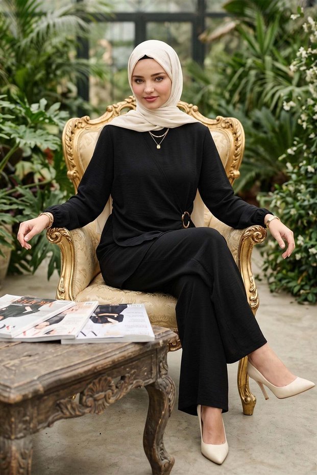 Ayrobin Suit with Buckle Detail Trousers Black Hm2921