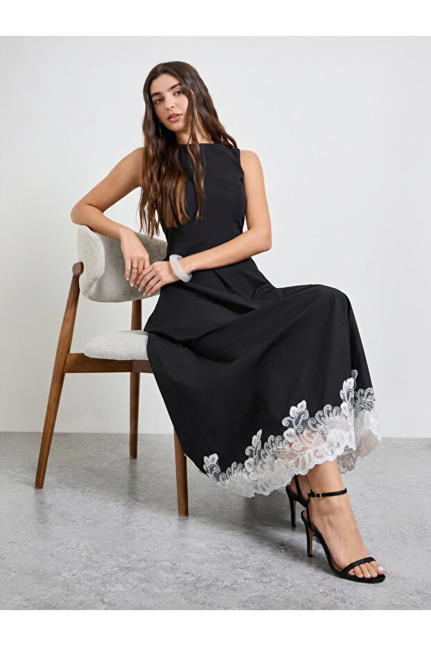 Black Lace Hem Sleeveless A-Line Maxi Dress