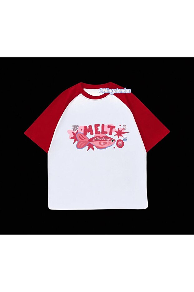 تي شيرت بأكمام راجلان حمراء مطبوع عليه Melt Strawberry