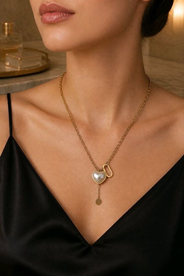 Luxurious Figured Showy Heart Chain Steel Necklace