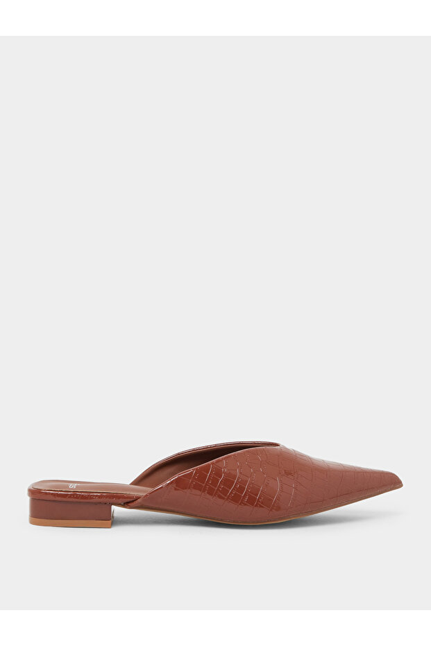 Croc Textured Pointed Toe Mules