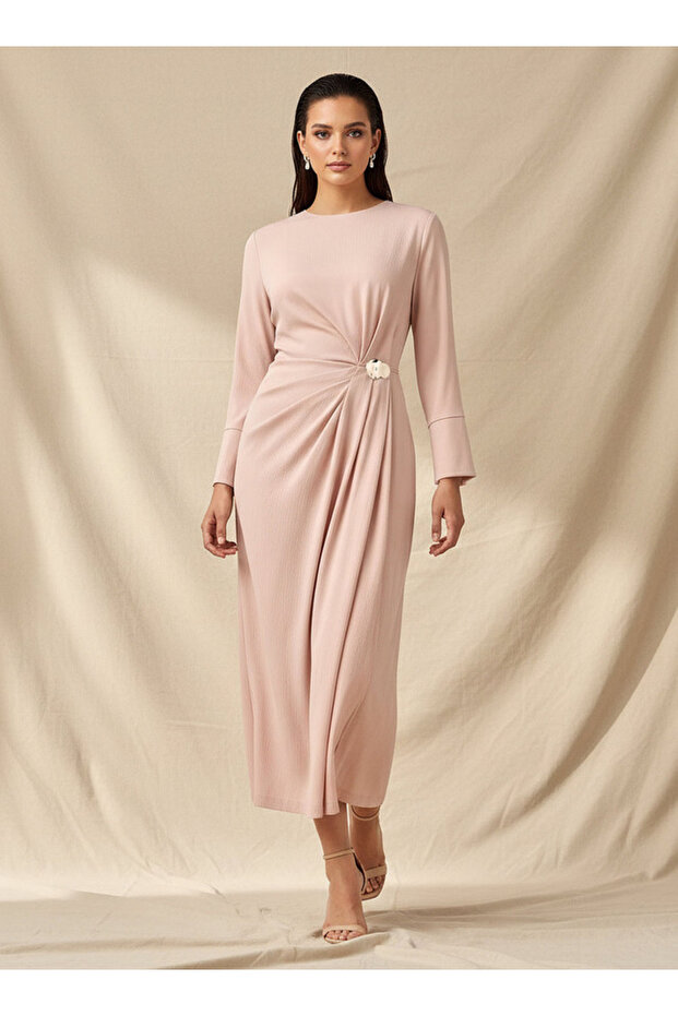 CINCHED BUKEL DTEAIL DRESS