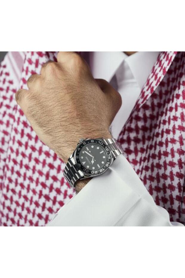 ساعة رجالية كلاسيك بلون فضي ميناء اسود