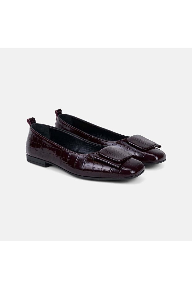 Women's Burgundy Crocodile Printed Square Toe Leather Ballerinas