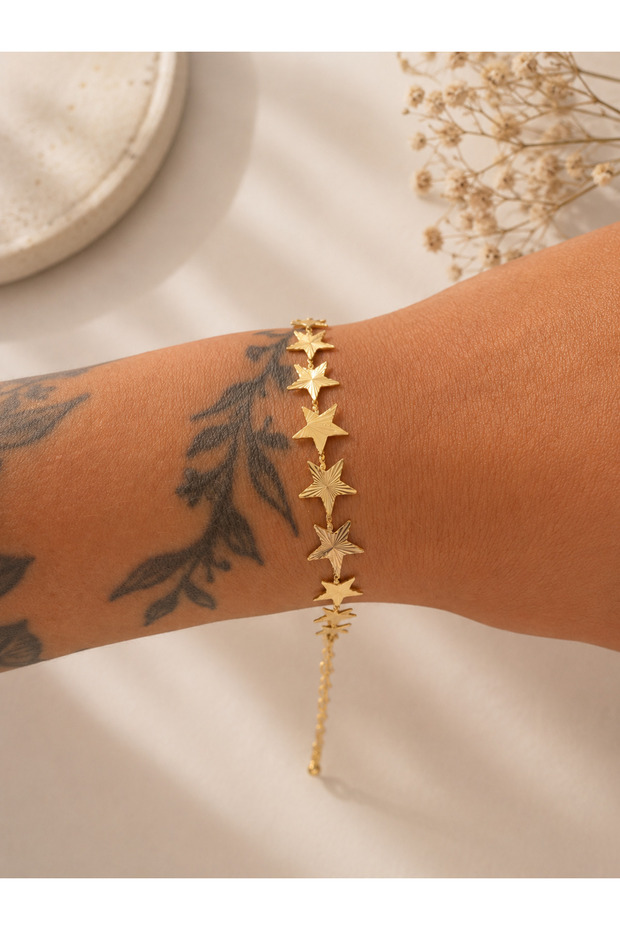 Star Detailed Steel Gold Bracelet