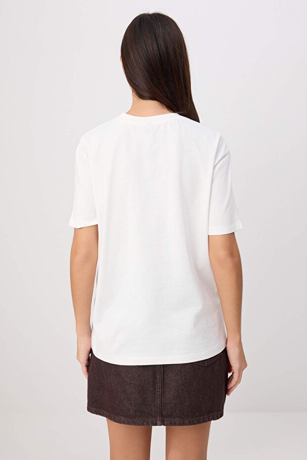 Ekru Kiraz Baskılı Oversize/Geniş Kalıp Kısa Kollu %100 Pamuk Örme T-Shirt TWOSS26TS00123 - 4