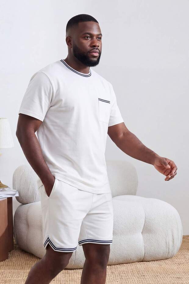 Ekru Büyük Beden Regular/Normal Kesim Cep ve Triko Bant Detaylı T-Shirt TMNSS25BF00027 - 1