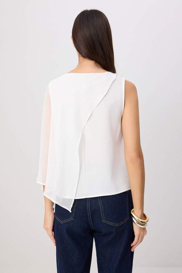 Beyaz Tek Kol Detaylı Bluz TWOSS26BZ00971 - 4