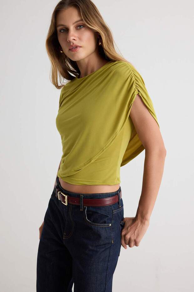 Yağ Yeşil Fitted Pelerinli Bisiklet Yaka Düşük Kol Crop Sandy Örme Bluz TWOAW27BZ00093