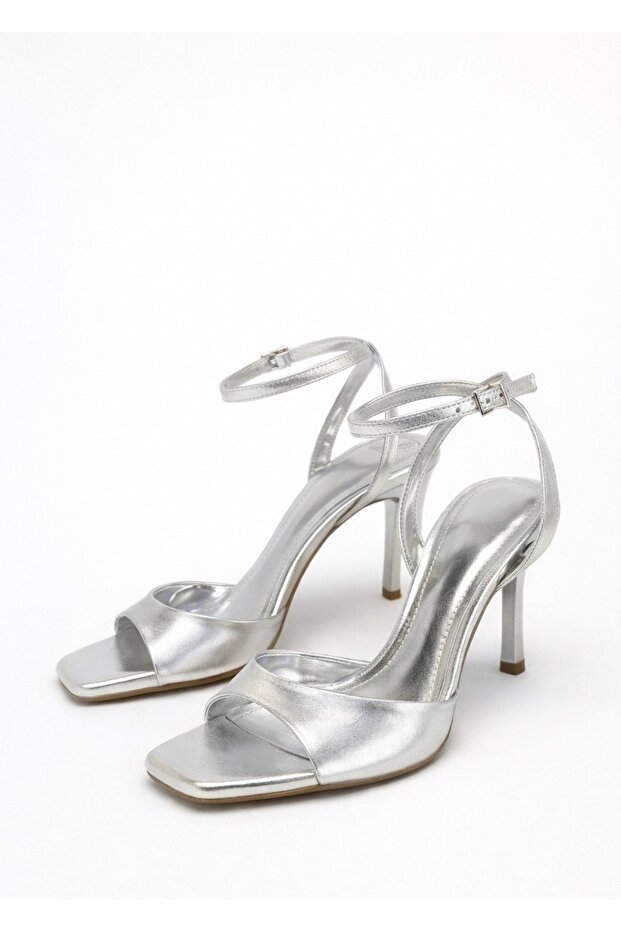 Silver Thin Heeled Evening Dress Shoes