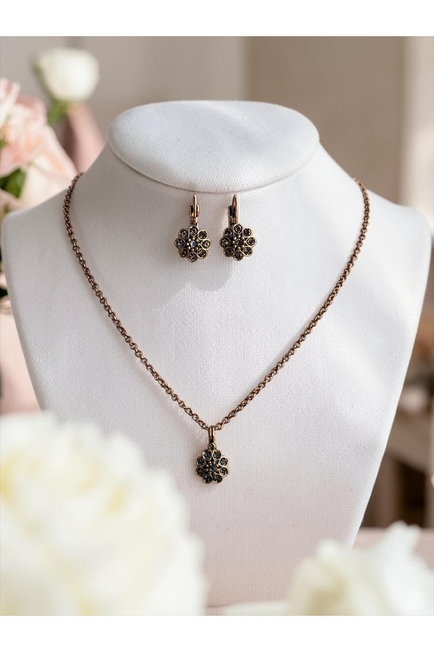 Daisy Figured Crystal Stone Earrings and Necklace Set