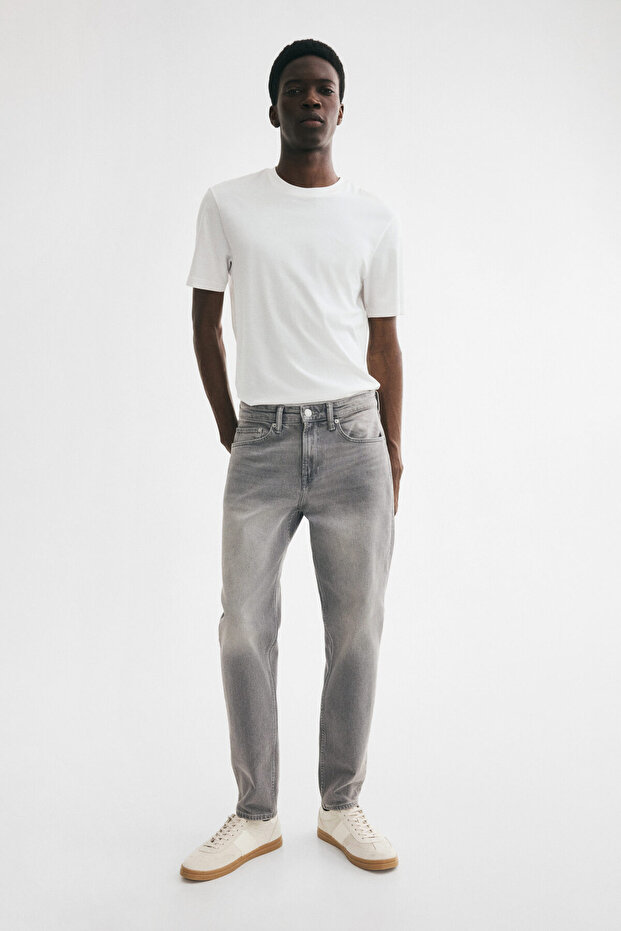 Tapered Jeans