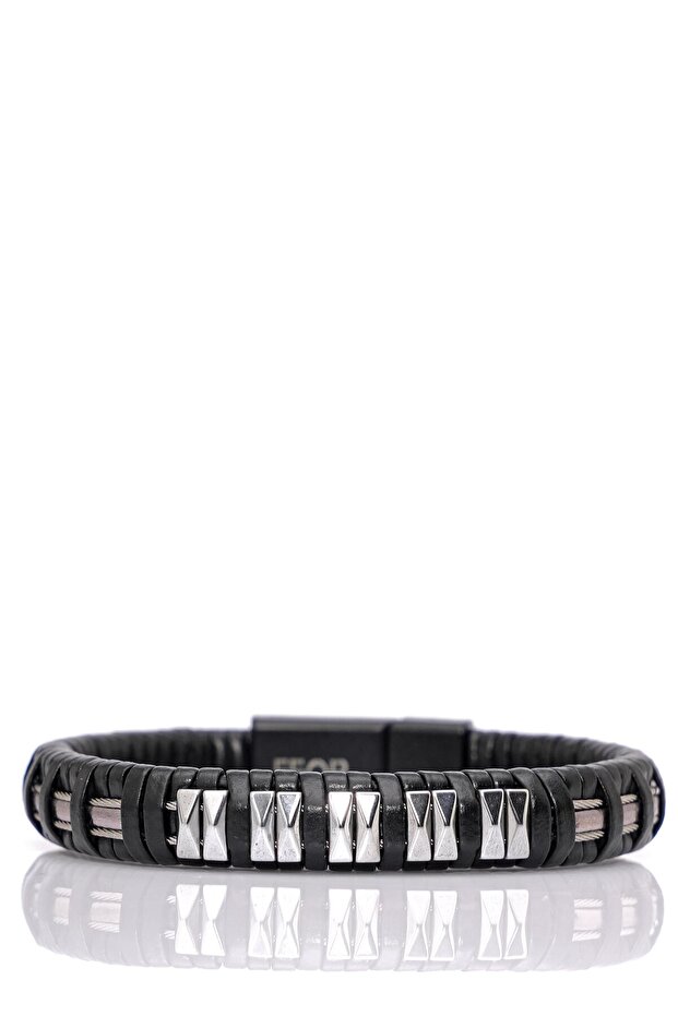 Leather and Metal Design Black Bracelet 096