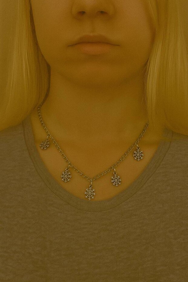 5-Piece Snowflake Motif Women's Necklace – with 60 cm Chain, Elegant and Sparkling Design