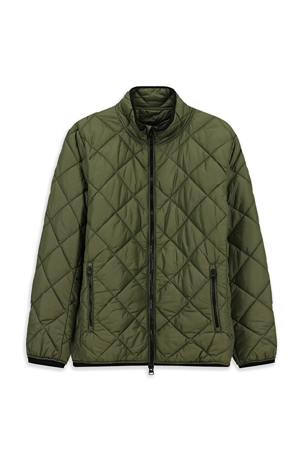 Windproof Quilted Sports Coat with Stand Collar and Zippered Pockets