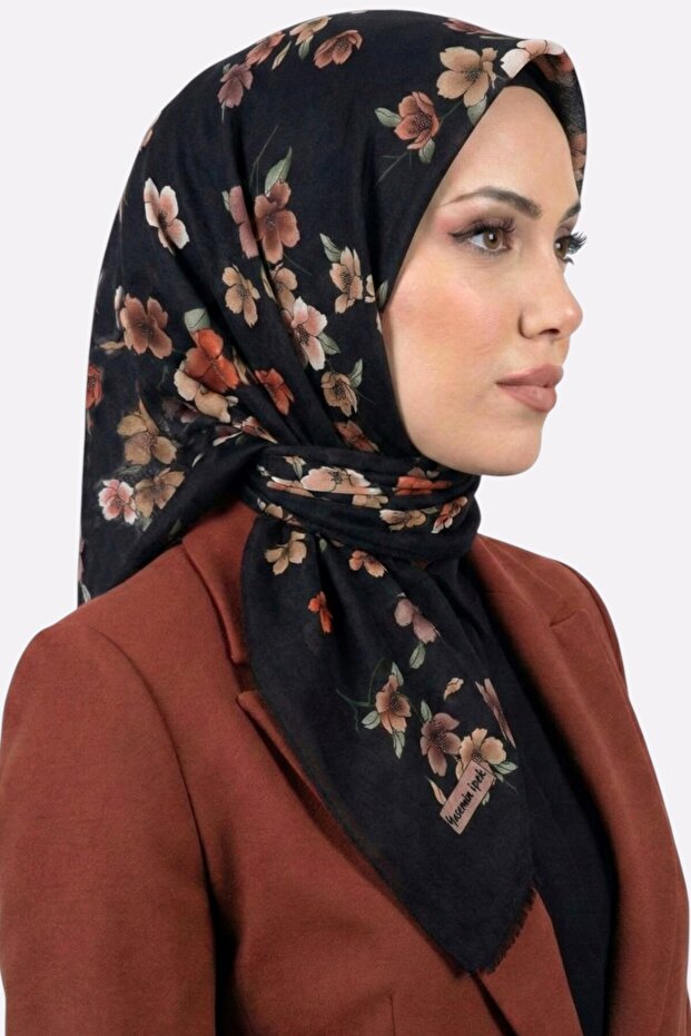 Women's Black Floral Patterned Flared Scarf