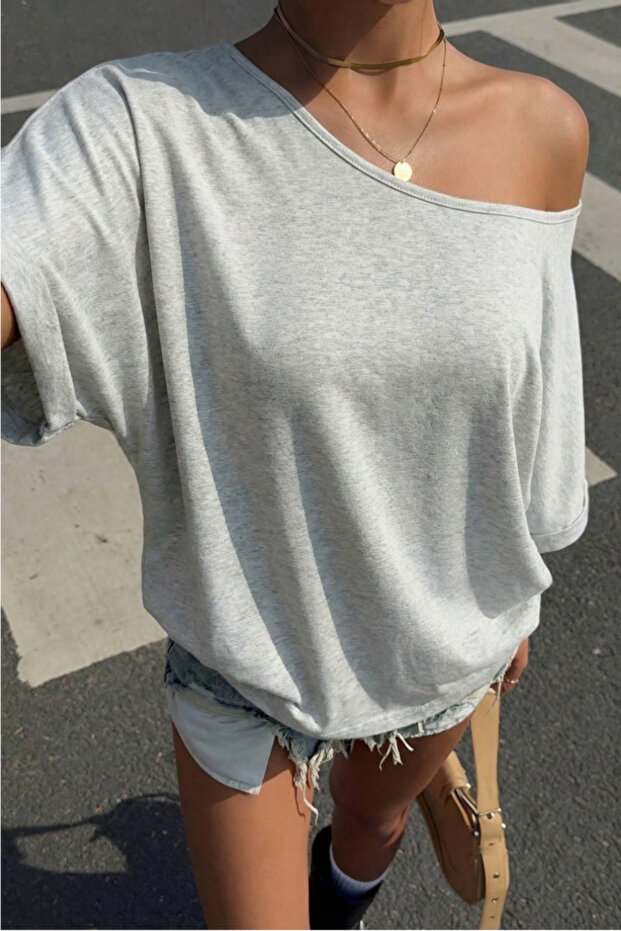 Women's Oversize Off-Shoulder Basic T-Shirt – Loose Fit Summer Comfortable T-Shirt