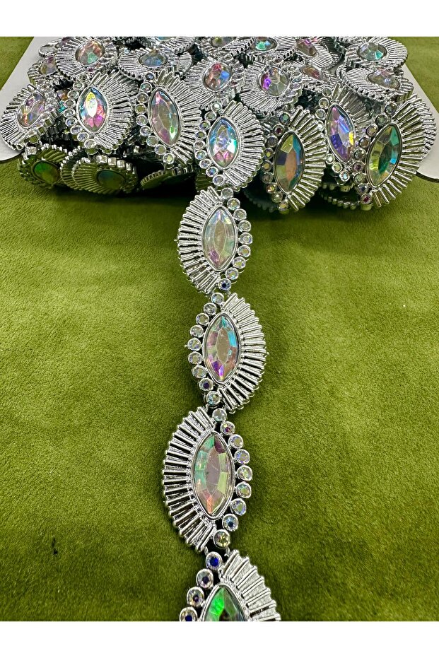 Crystal Stone Ribbon 2 cm – Decorative Textile Accessory with Silver Detail (1 Meter)