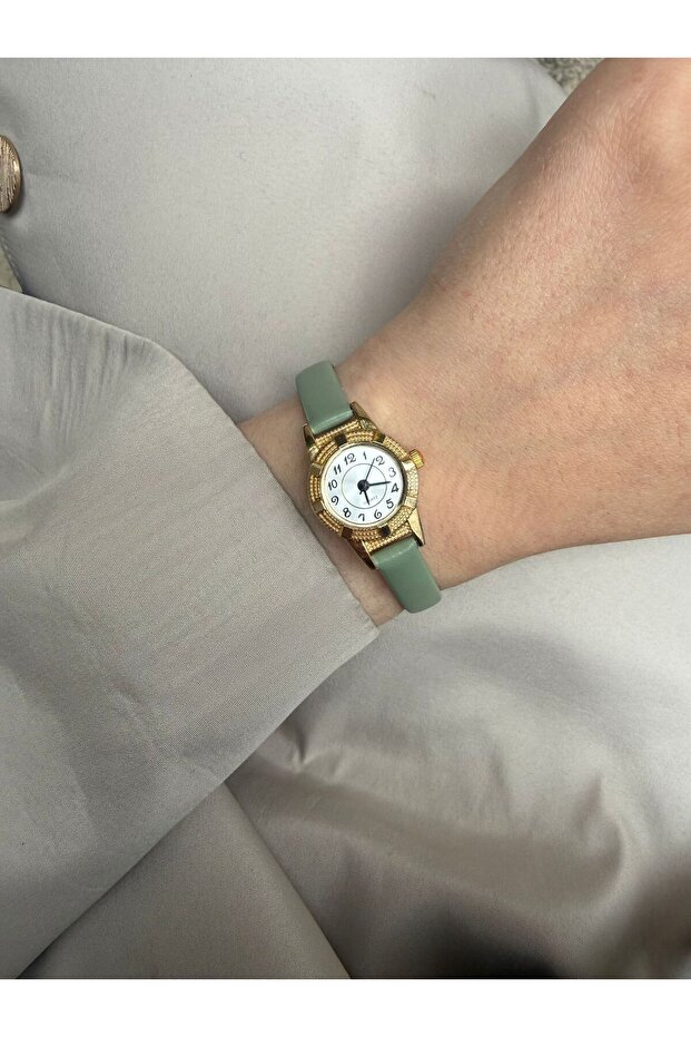 Öztel Minimalist Women's Wristwatch Green