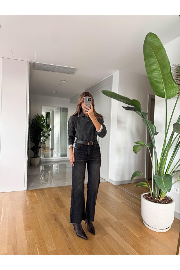 Brezzy Flare Cut Jeans - Smoked