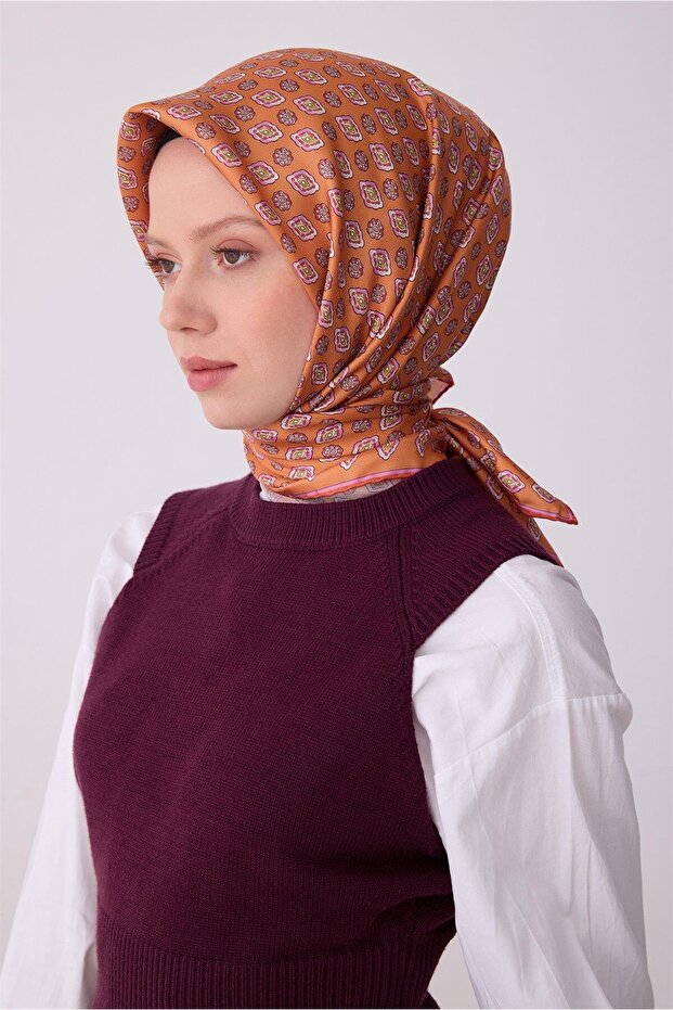 وشاح حريري بنمط عرقي 4308 E26YA4308D01-33