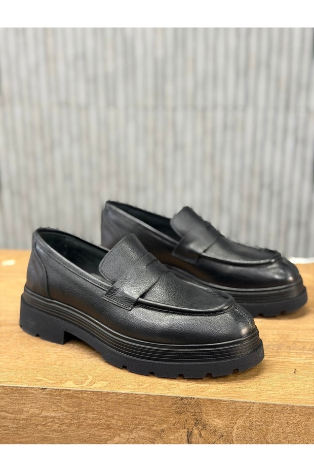 100% Leather Sports Classic Shoes