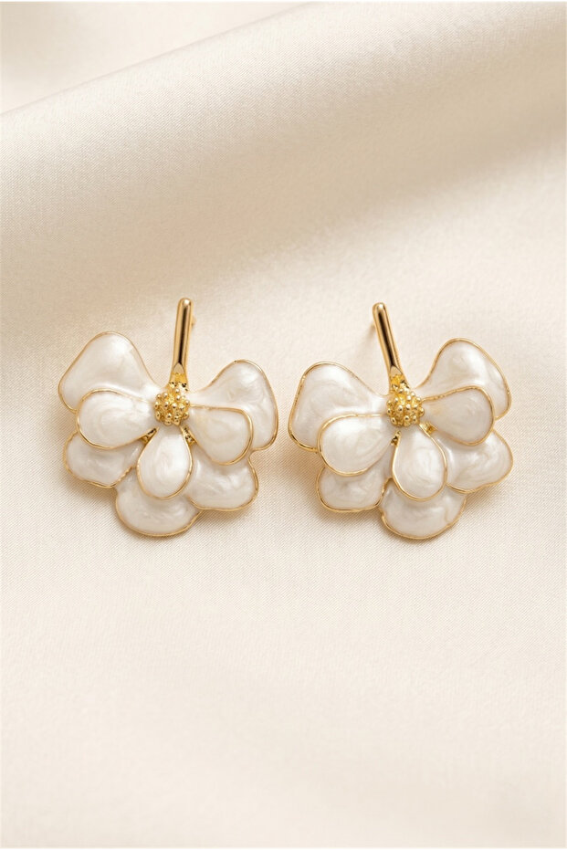 Ecru Pearlescent Layered Flower Figured Gold Color Stylish Nail Earrings