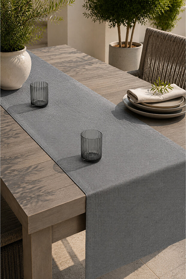 Water-Repellent Fabric Runner with Striped, Plain, and Gingham Pattern Options, Stylish Presentation Item for Invitations and Organizations