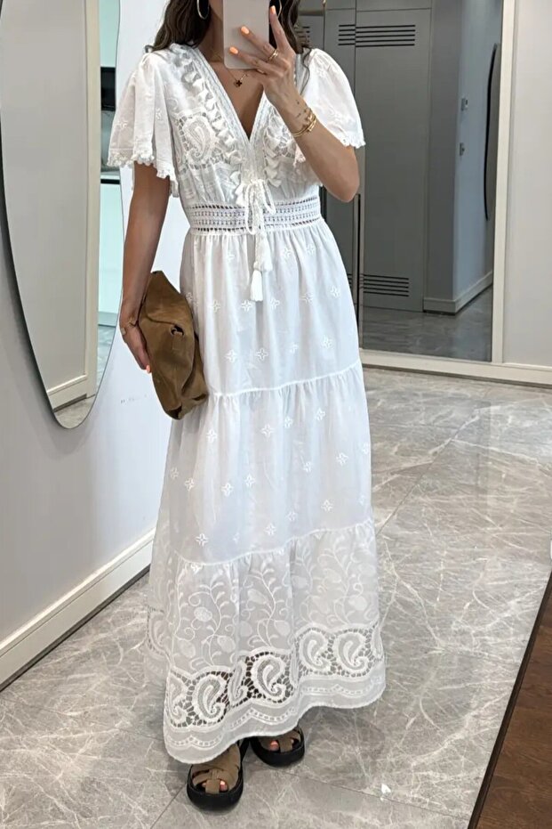 Ekru Embroidered Short Sleeve Lined Dress M39692