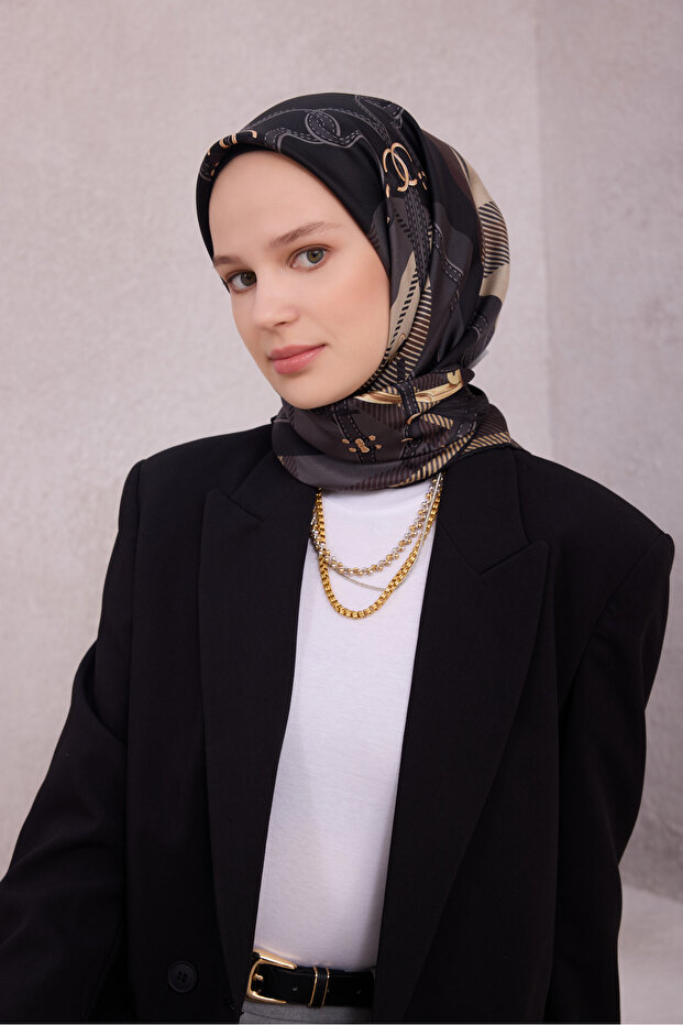 وشاح حرير تويل أسود، مدخن