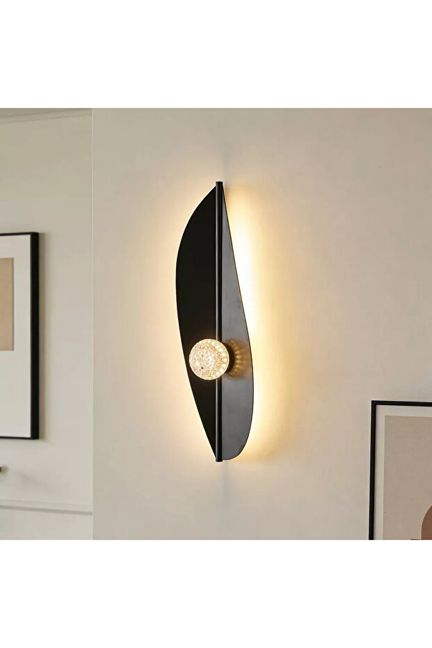 أبليك حائط أسود بإضاءة LED ثلاثية – 7 واط