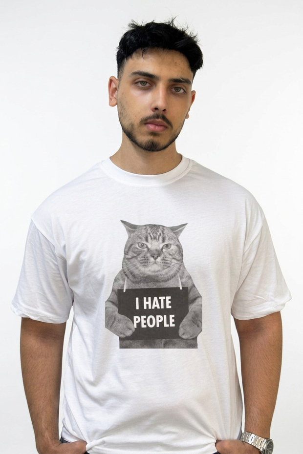 تي شيرت أبيض كبير الحجم مطبوع بتصميم Angry Cat