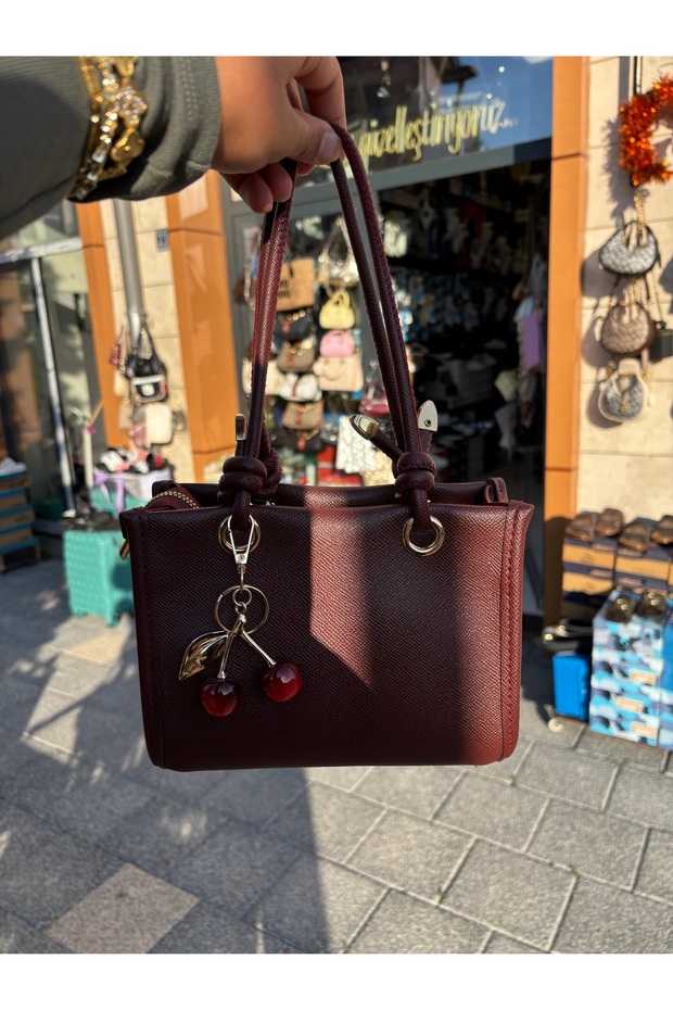 Kiraz charmlı çanta