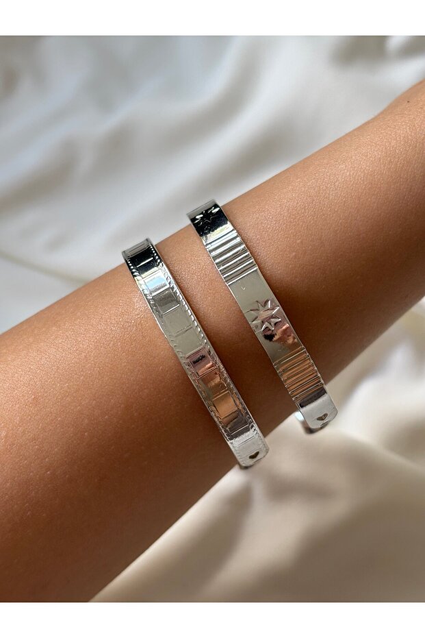 Women's silver color 2-piece bangle bracelet set
