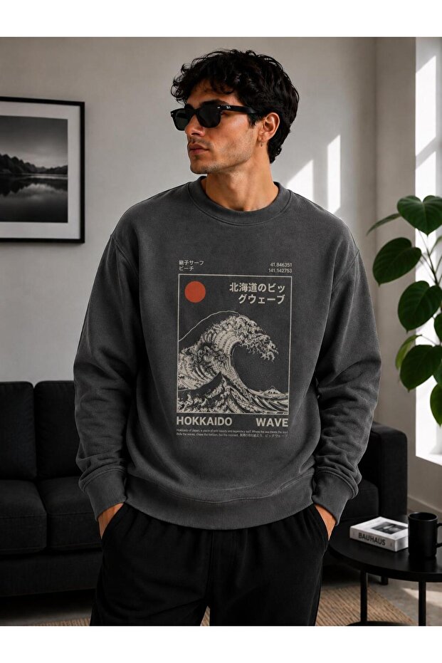 Unisex Hokkaido and Wave Printed Crew Neck Sweatshirt