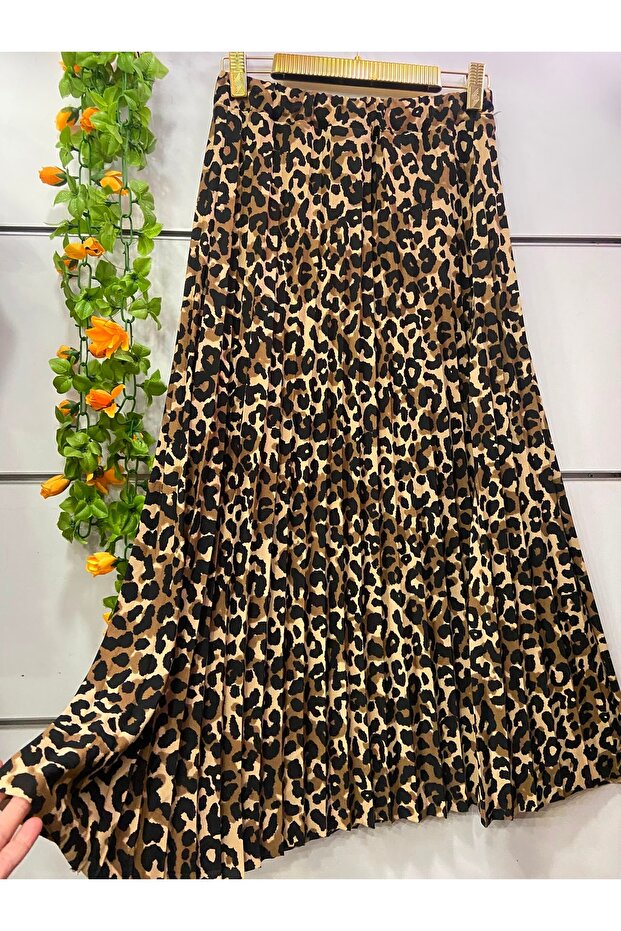 Patterned Pleated Crepe Skirt