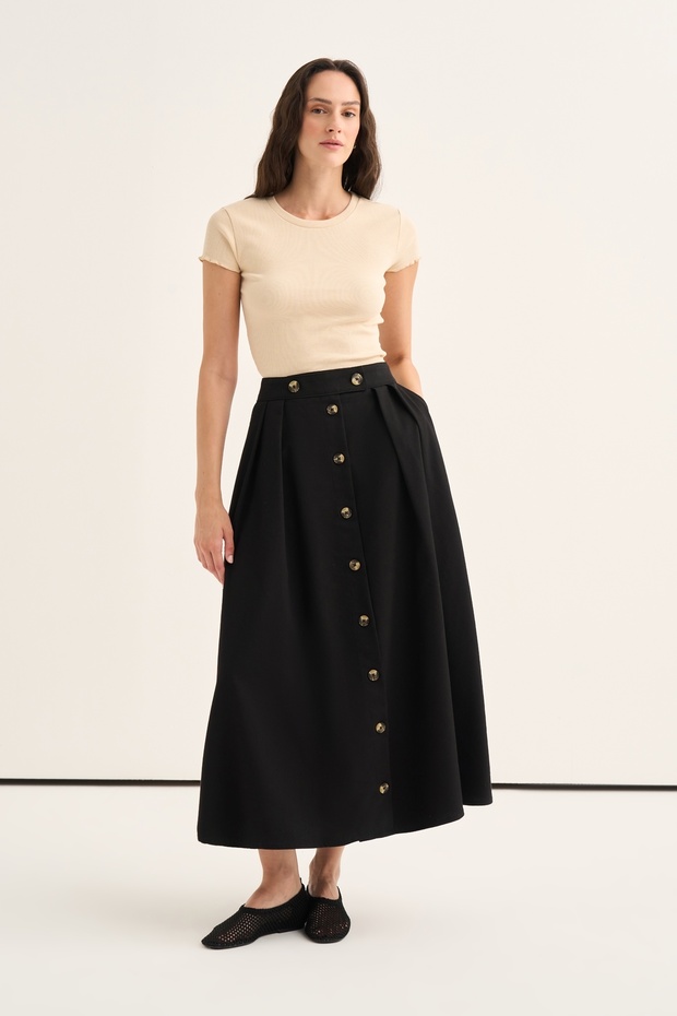 Women's Gabardine Buttoned Pleated Skirt Black