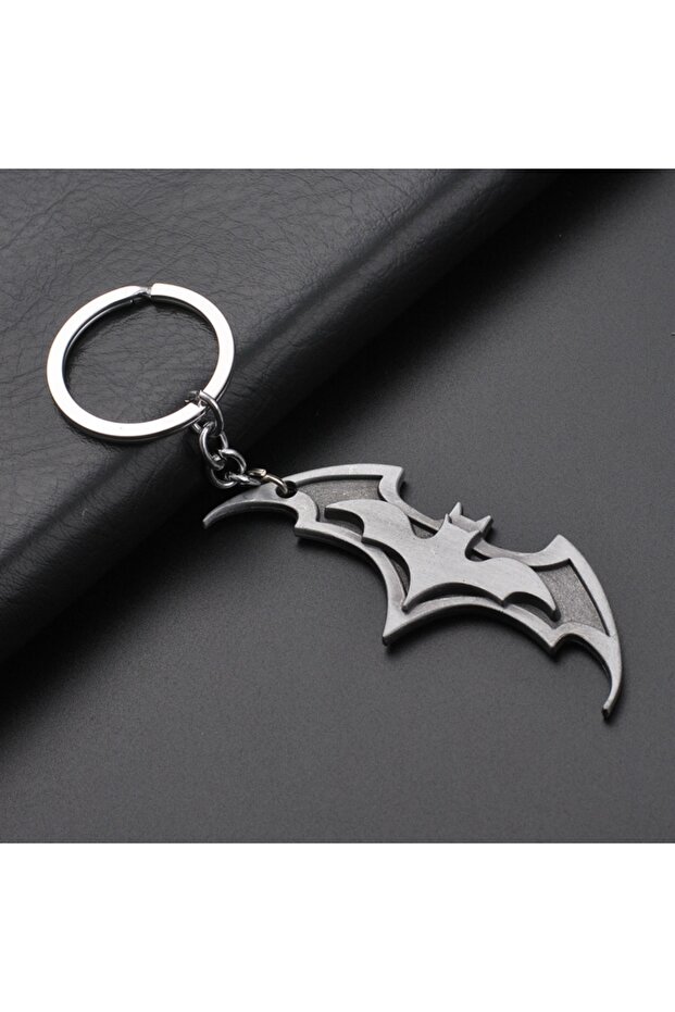 Silver color Bat Keychain Anime Creative Keychain High-End Car Couple Men and Women Keychain Bat