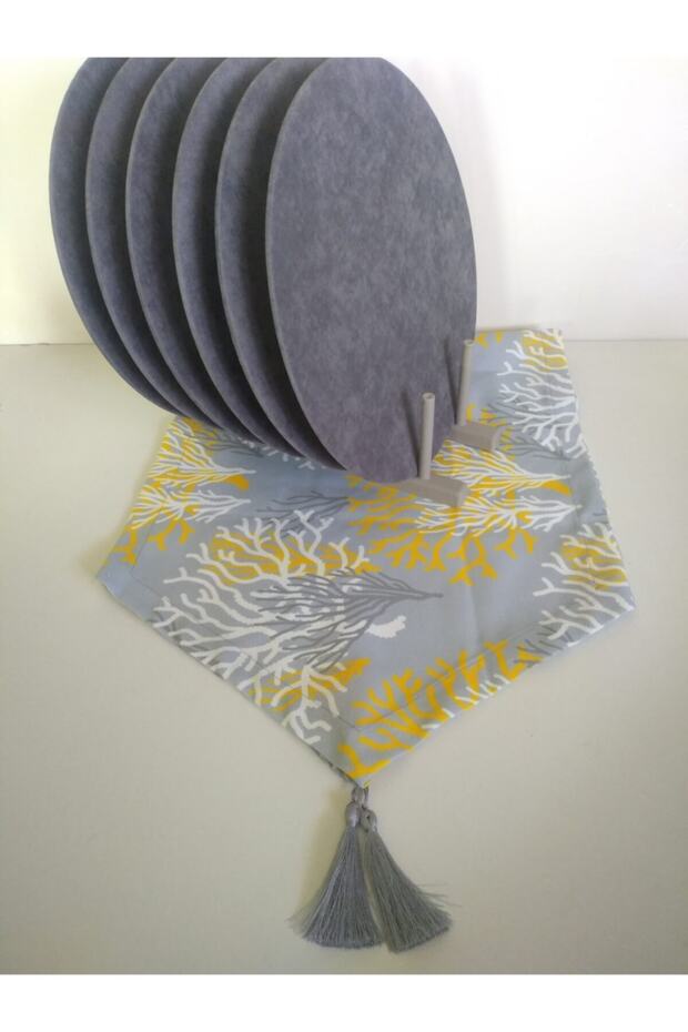 Placemat Set Yellow Coral Patterned Runner (6 Gray Plates)